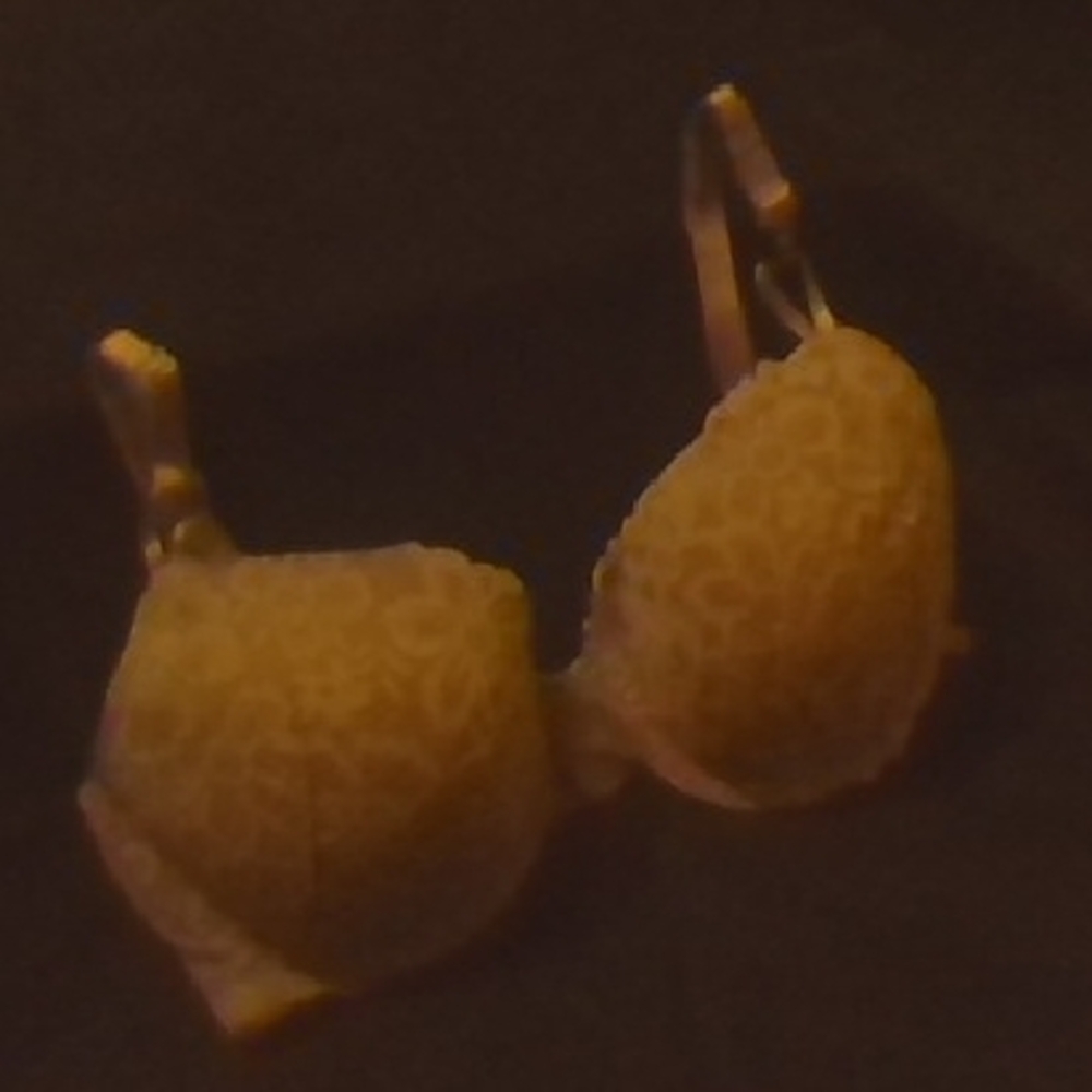 Victoria's Secret Cream Lace Bra Intimates